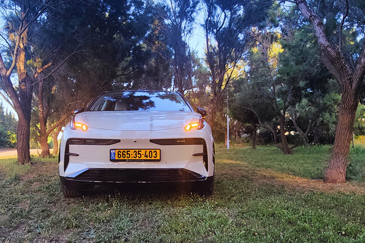 זיקר X קריפטון ZEEKR X KRYPTON מבט קדמי