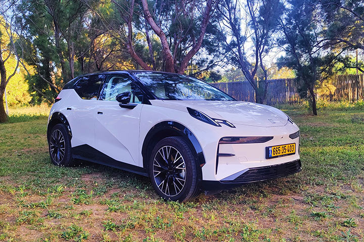 זיקר X קריפטון ZEEKR X KRYPTON