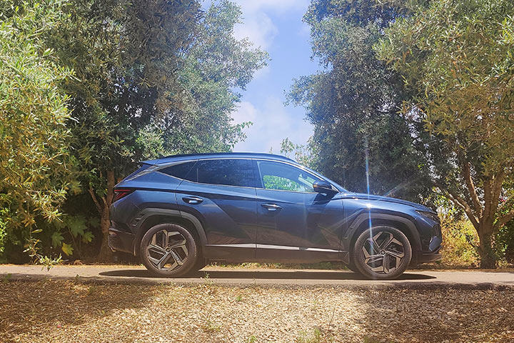 יונדאי טוסון 1.6 טורבו - מבט צד