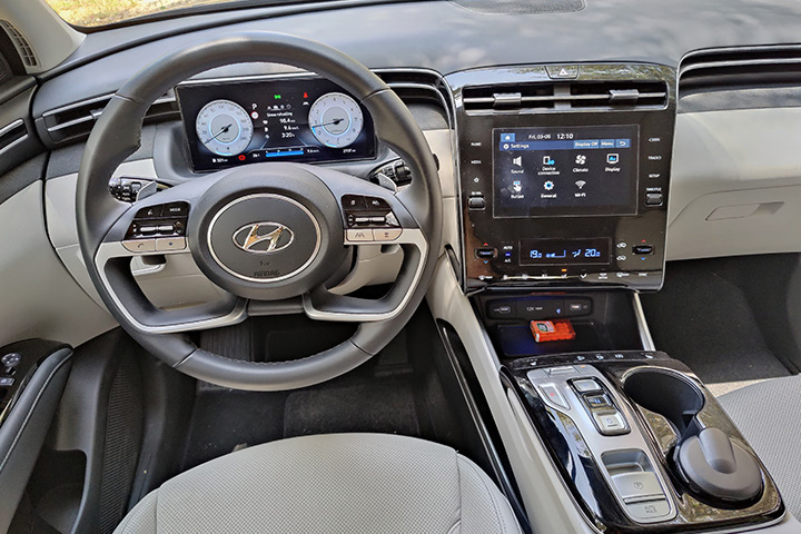 יונדאי טוסון 1.6 טורבו - פנים הרכב