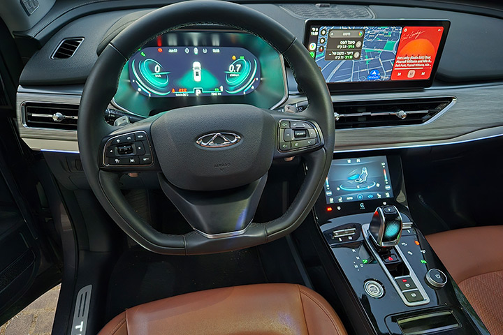 צ'רי טיגו 8 פרו - פנים הרכב